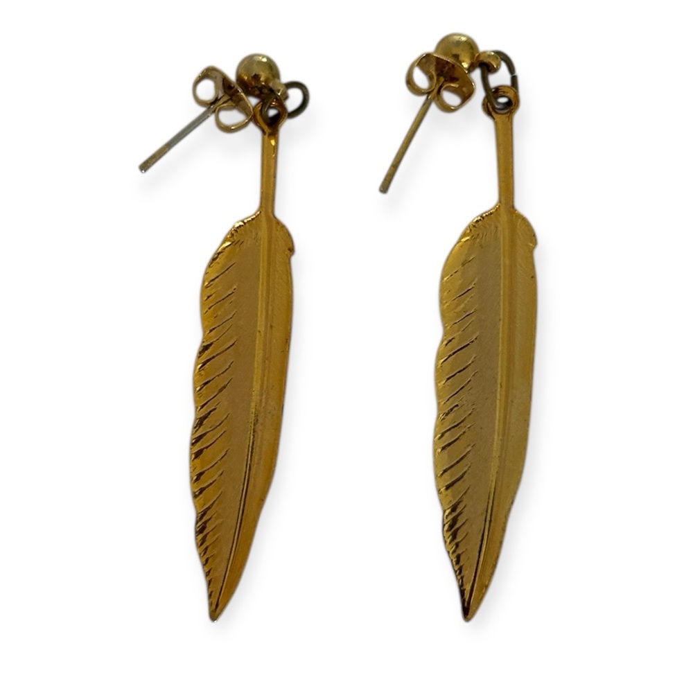 Vintage 80’s Gold Tone Feather Drop Earrings - Picture 5 of 14